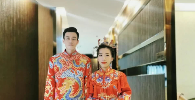 一对小夫妻的睡姿照上热搜！看完后鼻子一酸……
